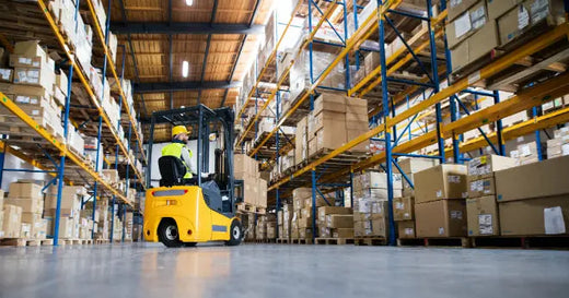 Zentrales oder dezentrales Lager - Lagertechnik Direkt